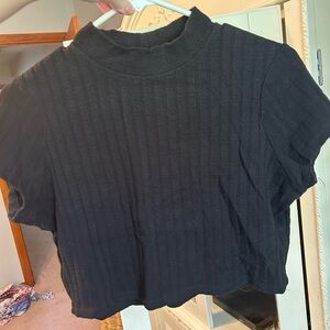 Super cute black cropped tee!